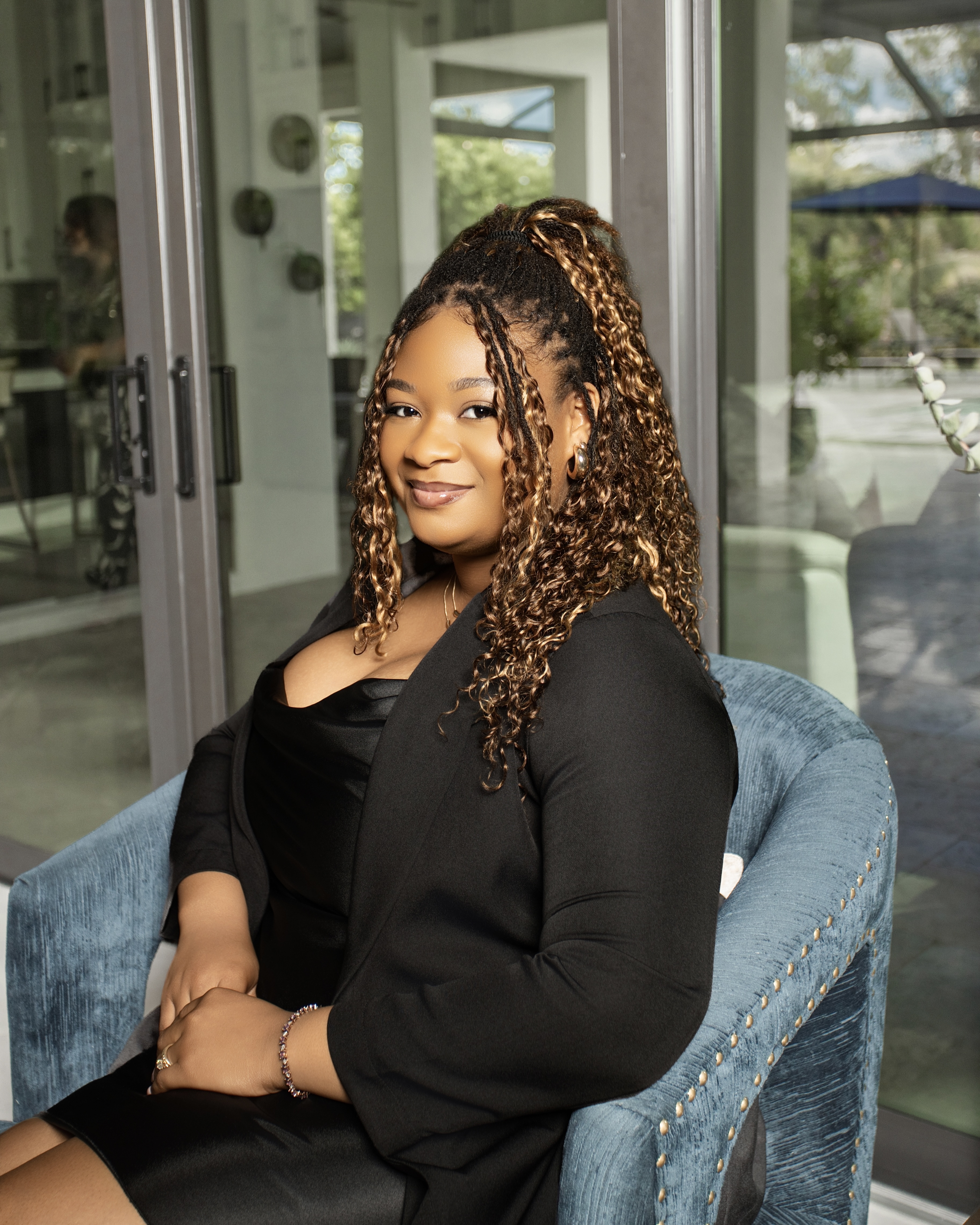 Professional, Business, & Headshots sample 23